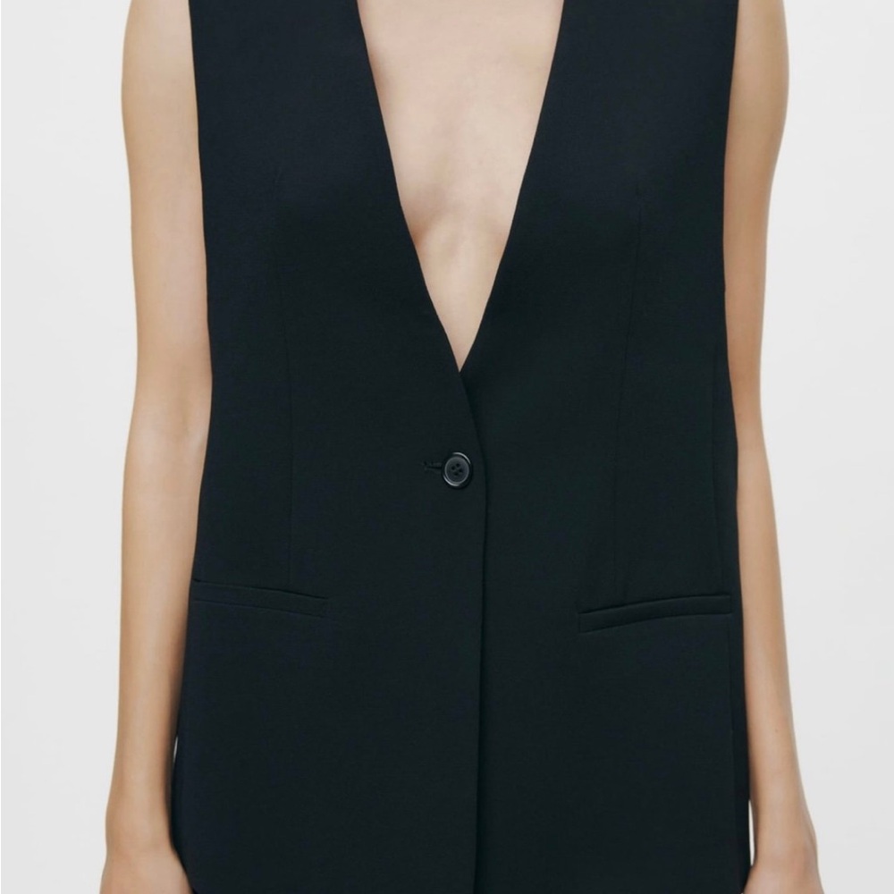 Black Sleeveless Blazer Vest